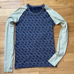 Oiselle Lightning Bolt Athletic Ling sleeve winter running top!